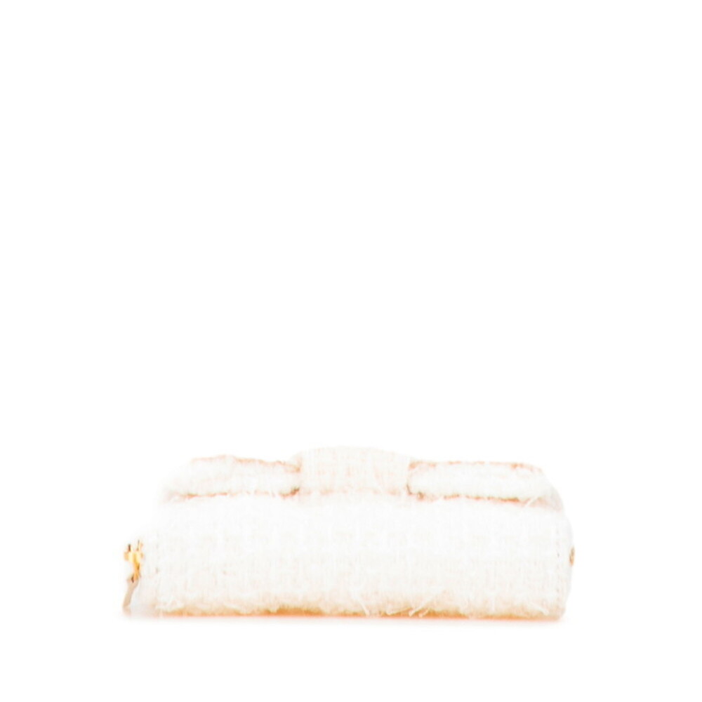 CHANEL White Leather Logo Wallet - Picture 3 of 10